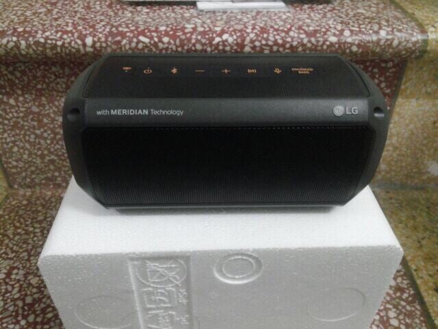 4. xboomer-PK3-LG-loa-Bluetooth-IP67-vanphongdienmay.com
